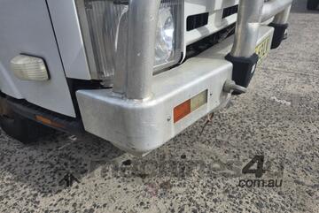 2011 Isuzu NLR NH 4x2 Crew Cab Tray With Palfinger PC1300 Crane (Manual)(Car License)