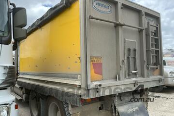 2014 Freightliner Coronado Tipper Day Cab