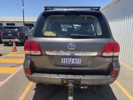 2009 Toyota Landcruiser GXL Diesel - picture2' - Click to enlarge