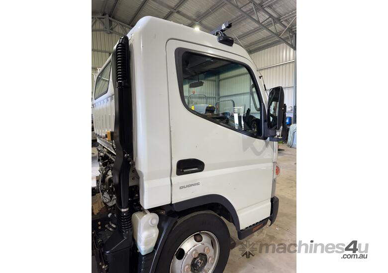 Mitsubishi Fuso Canter 7 800 Tipper