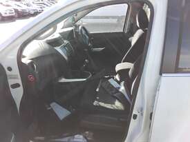 2015 Nissan Navara ST Diesel (Non mobile) - picture1' - Click to enlarge