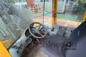 Volvo   L120E Loader