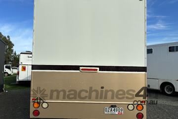 Hino 2003   U414 Motor Home