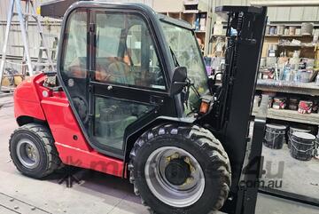 2015 Manitou MH25 - 4T 4WD Diesel Buggie Forklift (Full A/C Cabin - repaint photos below))