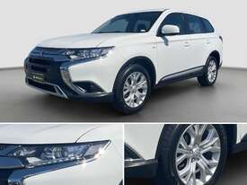 2020 Mitsubishi Outlander ES Petrol - picture0' - Click to enlarge