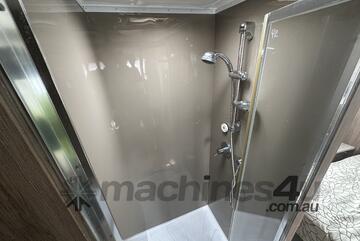 2015 Jayco 25.78-5 Silverline Outback Dual-Axle Caravan