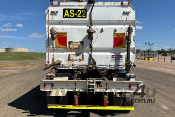 2017 Isuzu FYH2000 Water Tanker (Day Cab)
