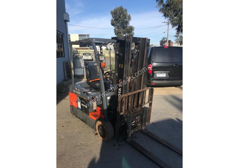 caption Used Toyota 7FBE18 Electric forklift
