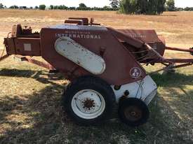 Small Square Baler - picture0' - Click to enlarge