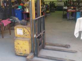 Forklift Big joe 1.5 tone - picture0' - Click to enlarge