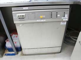 Glasswasher - picture0' - Click to enlarge