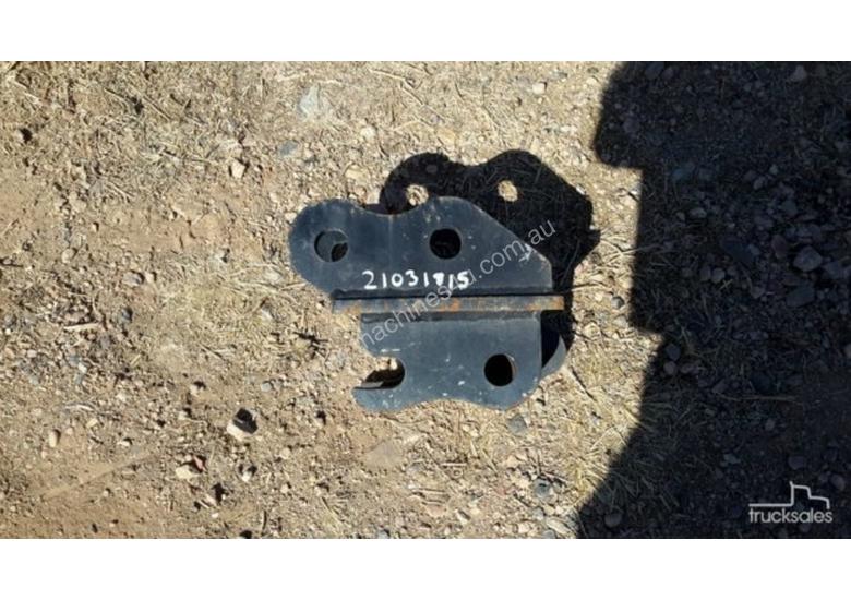 New Universal Custom Suits Yanmar V1017 Quick Hitch Attachments