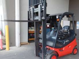 Used Forklift: H20t - Genuine Preowned Linde 2.0t - picture0' - Click to enlarge
