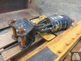 PD4 DIGGA AUGER DRIVE (HEAD PLATE TO SUIT A 3-4 TON HEX) COMES WITH 2 AUGER BITS - picture0' - Click to enlarge