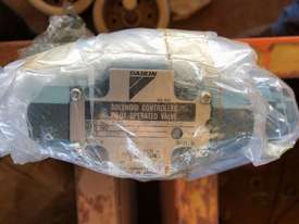 Komatsu Solenoid 41F-64-13130 - picture0' - Click to enlarge