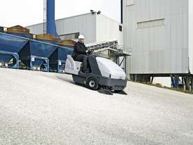 Nilfisk Advance SR 1601 Rider Sweeper - picture2' - Click to enlarge