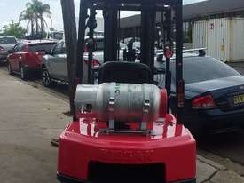Nissan Forklift 2.5 Ton 6000mm Lift Height Fresh Paint - picture1' - Click to enlarge