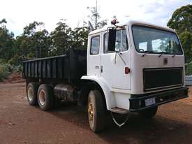 International 10 yard tipper - picture0' - Click to enlarge