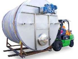 10,000L Storage Tank with Stirrer - picture0' - Click to enlarge