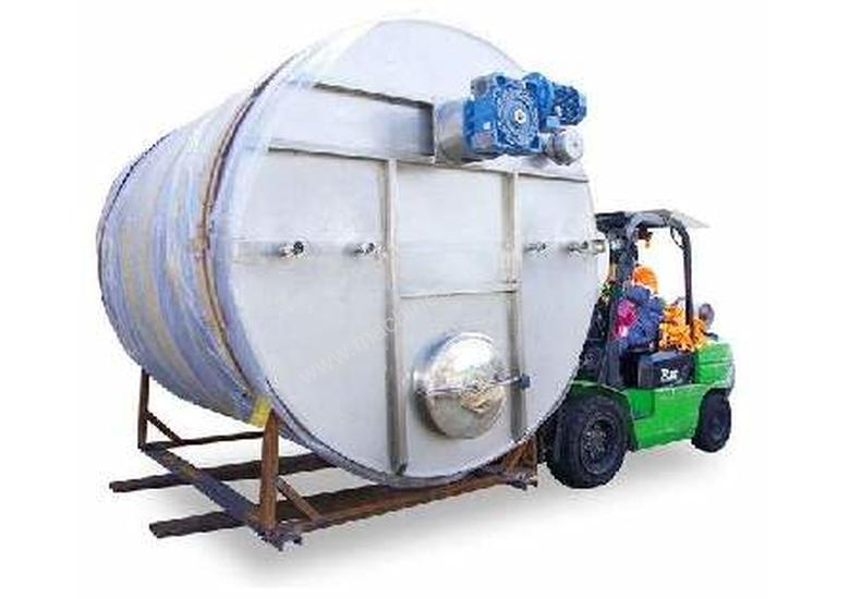 caption 10,000L Storage Tank with Stirrer