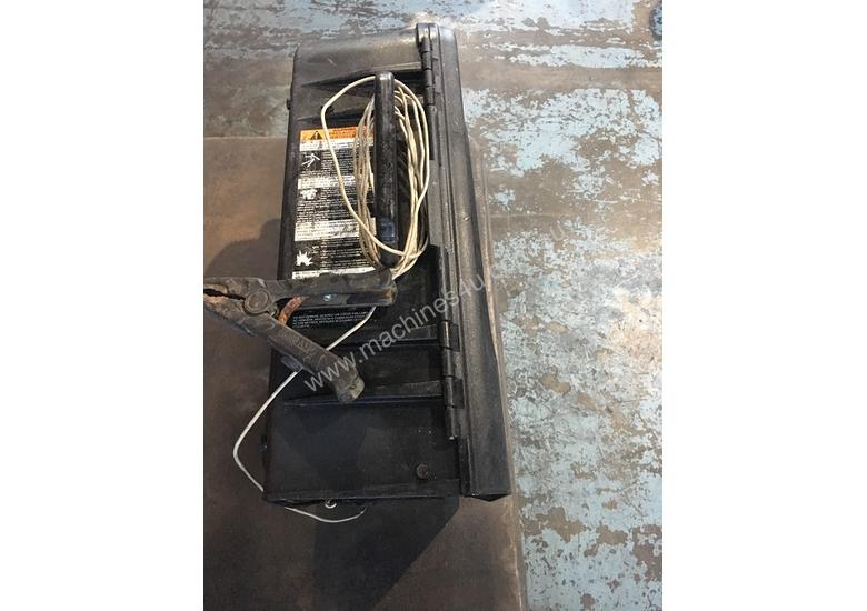 Used lincoln Lincoln LN25 Pro Remote Wire Feeder Suitcase Style Heavy