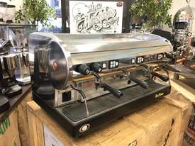 SAN MARINO LISA 3 GROUP STAINLESS WITH BLACK BASE ESPRESSO COFFEE MACHINE - picture0' - Click to enlarge