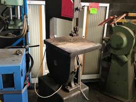 Steelfast Vertical Bandsaw Industrial Metal Timber Cutting Machine 415 Volt 3 Phase - picture0' - Click to enlarge