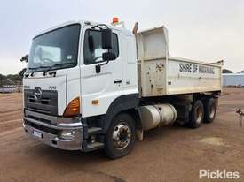 2006 Hino FS1E 700 - picture2' - Click to enlarge