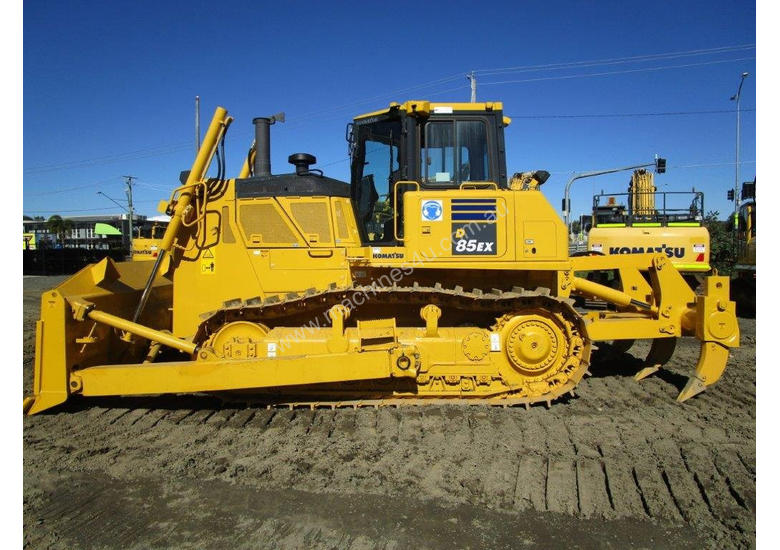 caption Komatsu D85-18 Std Tracked-Dozer Dozer
