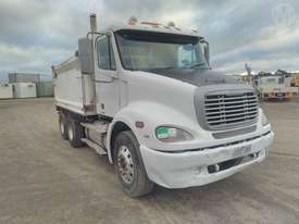 Freightliner CL 112 - picture0' - Click to enlarge
