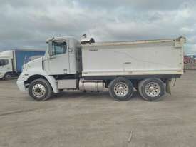 Freightliner CL 112 - picture1' - Click to enlarge