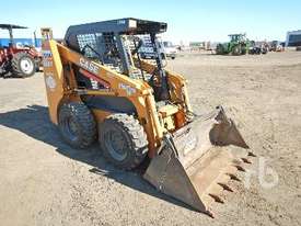 CASE 40XT Skid Steer Loader - picture0' - Click to enlarge