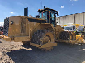 Caterpillar 825H Compactor Roller/Compacting - picture2' - Click to enlarge