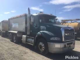 2012 Mack Granite - picture0' - Click to enlarge