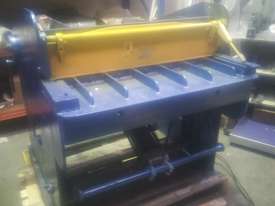 Pneumatic Guillotine 950mm Wide Blade - picture0' - Click to enlarge