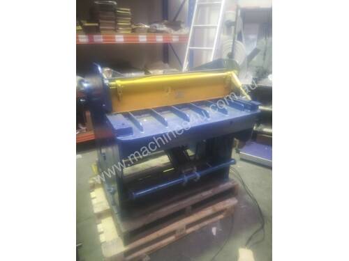Pneumatic Guillotine 950mm Wide Blade