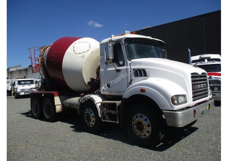 caption 2009 MACK METROLINER 8X4 AGITATOR