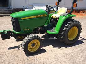 John Deere 3032e  - picture0' - Click to enlarge