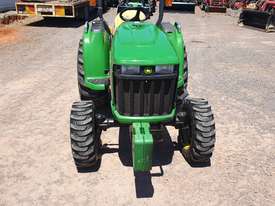 John Deere 3032e  - picture0' - Click to enlarge
