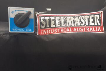 Magnetic Base Multipurpose. Adhesion 620 N.