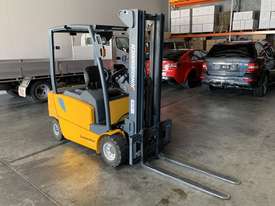2 TON ELECTRIC COUNTERBALANCE FORKLIFT JUNGHEINRICH EFG320 - picture0' - Click to enlarge