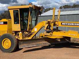 MG460 Mitsubishi Ex Council Road Grader 14ft Mouldboard 185Hp - picture0' - Click to enlarge