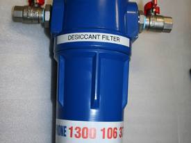 Desiccant compressed air filter / dryer - painting - picture1' - Click to enlarge
