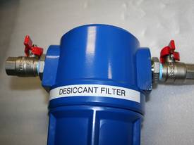 Desiccant compressed air filter / dryer - painting - picture2' - Click to enlarge