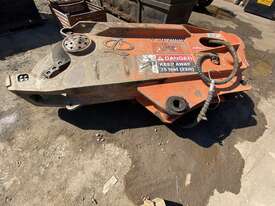 Excavator Scrap Metal Shear - picture0' - Click to enlarge