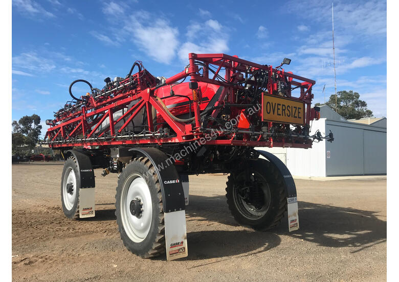 caption CASE IH 4430 Boom Spray Sprayer