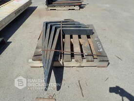 4 X MERLO FORK TYNES - picture0' - Click to enlarge