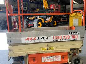 19ft JLG Electric Scissor Lift  - picture0' - Click to enlarge