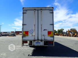 2004 HINO FGIJ 4X2 TAUTLINER TRUCK - picture1' - Click to enlarge