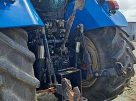 New Holland TVT170 Tractor - picture2' - Click to enlarge